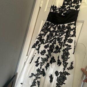 JJs House Black Lace on White Dress